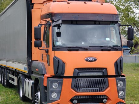 2013 Ford Cargo, оранжевый, 8600000 рублей, вид 5