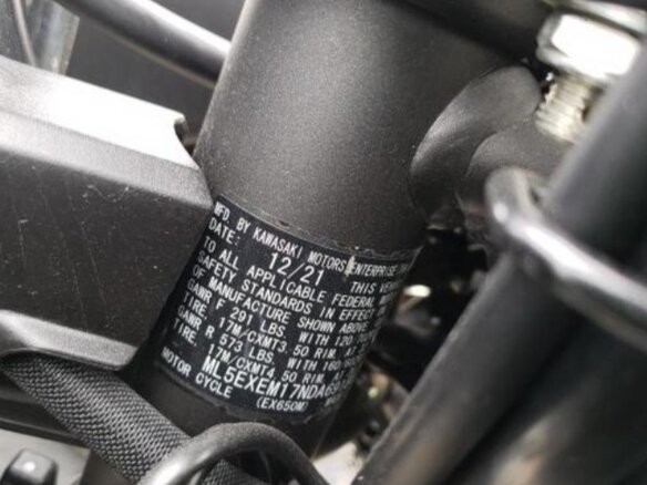 2021 Kawasaki Ninja 650, белый, 670856 рублей - вид 18