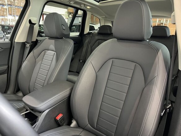 2021 BMW iX3 I (G08) Рестайлинг, чёрный, 5400000 рублей - вид 13