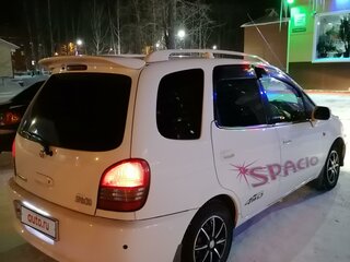 2000 Toyota Corolla Spacio I, белый, 700000 рублей, вид 3