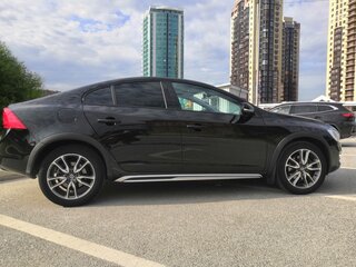 2017 Volvo S60 Cross Country, чёрный, 2990000 рублей, вид 3
