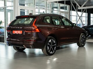 2026 Volvo XC60 II Рестайлинг 2, красный, 11000000 рублей, вид 5