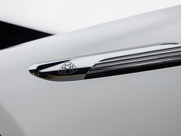 2025 Mercedes-Benz Maybach SL, белый - вид 30