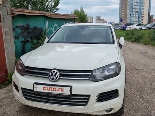 2011 Volkswagen Touareg II, белый, 2400000 рублей, вид 1