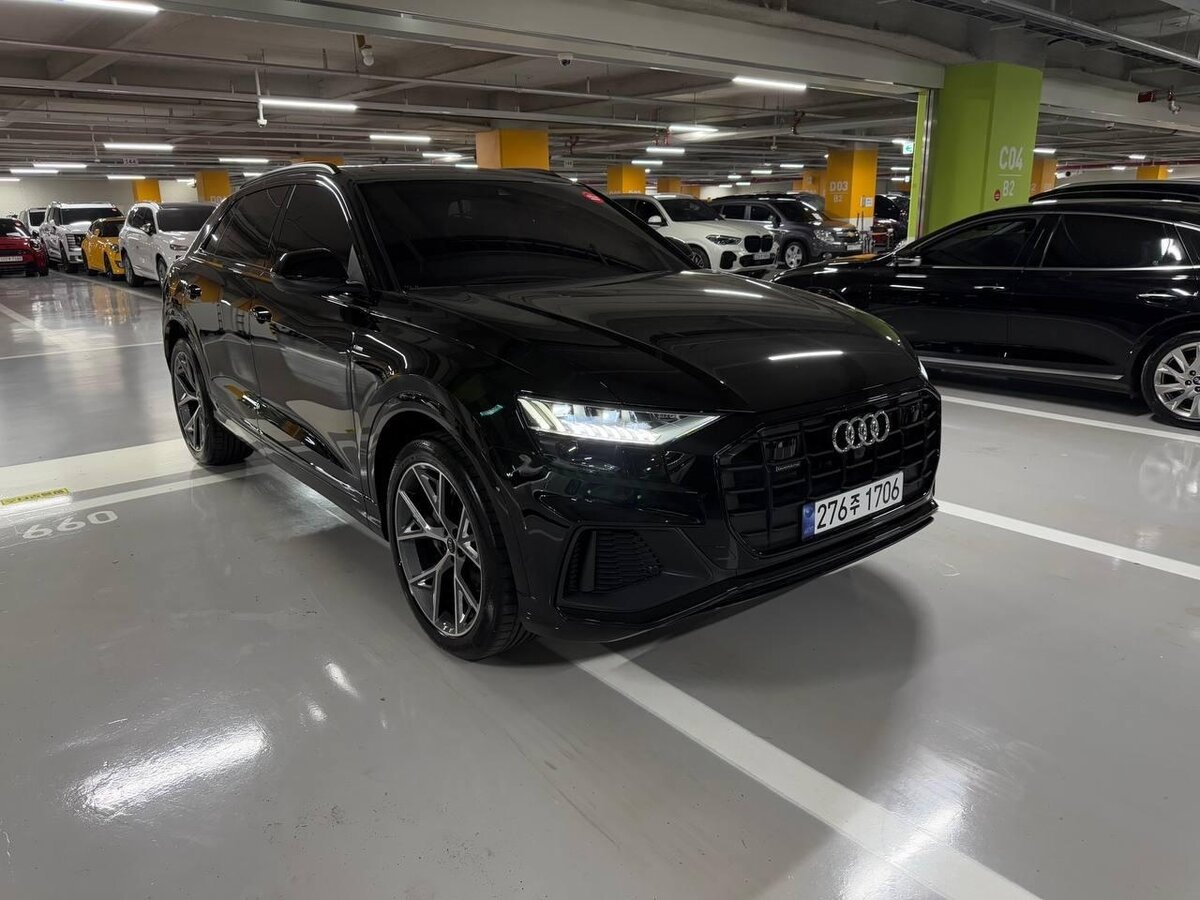 Открыть фотографии: Audi Q8 I (4M)