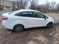 2016 Ford Fiesta Mk6 Рестайлинг, белый, 700000 рублей - вид 3