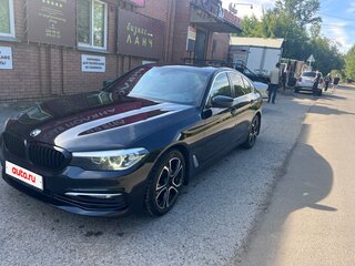 2018 BMW 5 серии 520d xDrive VII (G30/G31/G38), чёрный, 3200000 рублей, вид 3