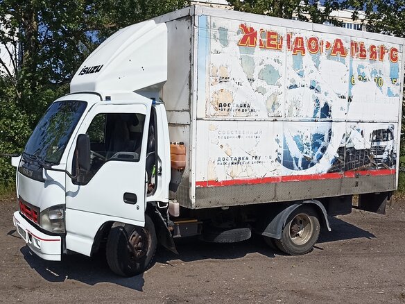 2007 Isuzu Elf (N-series), белый - вид 3