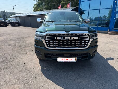 2026 Ram 1500 Crew Cab V Рестайлинг, зелёный, 10999999 рублей, вид 5