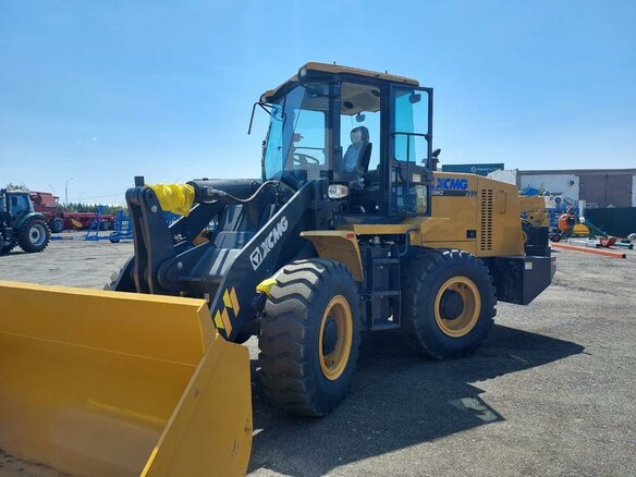 2023 XCMG LW330, жёлтый, 3540000 рублей - вид 1