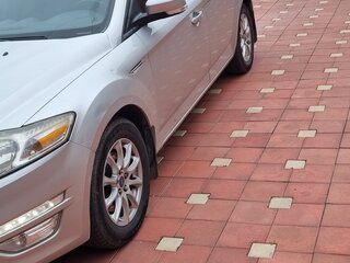 2011 Ford Mondeo IV Рестайлинг, серебристый, 700000 рублей, вид 2