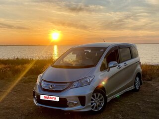 2012 Honda Freed I Рестайлинг, серебристый, 1200000 рублей, вид 2