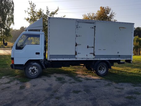 1990 Fuso (Mitsubishi) Canter, белый, 750000 рублей, вид 4