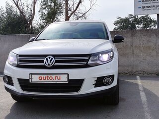 2013 Volkswagen Tiguan I Рестайлинг, белый, 2300000 рублей, вид 3