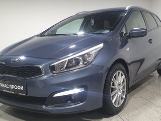 2017 Kia Ceed II Рестайлинг, белый, 1630000 рублей, вид 1
