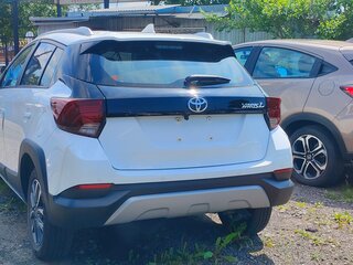 2022 Toyota Yaris L X XP150 Рестайлинг, белый, 1820000 рублей, вид 5
