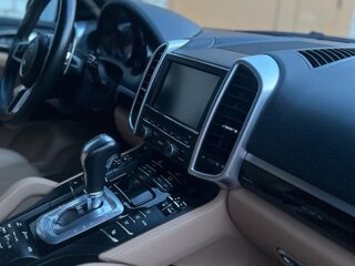 2016 Porsche Cayenne S II Рестайлинг (958), чёрный, 4850000 рублей, вид 3