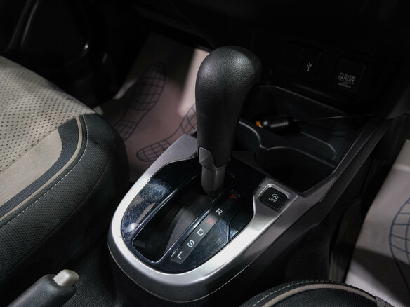 2019 Honda Fit III Рестайлинг, красный - вид 25
