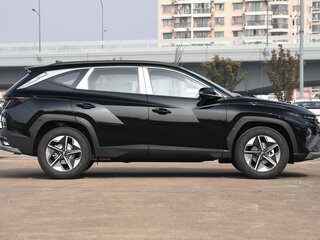 2025 Hyundai Tucson IV Рестайлинг, чёрный, 3800000 рублей, вид 5