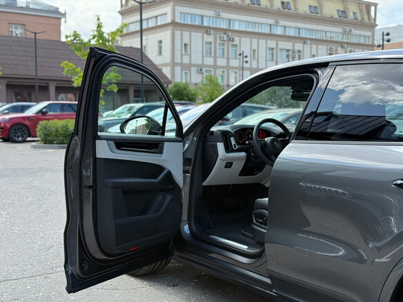 2026 Porsche Cayenne III Рестайлинг, серый, 14140000 рублей - вид 18