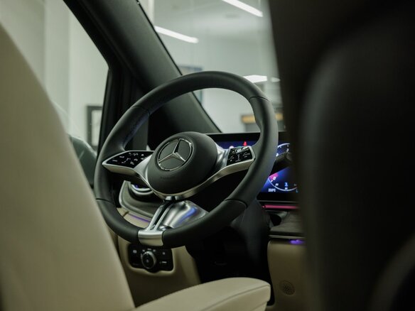 2026 Mercedes-Benz V-Класс Extra Long 300 d экстра длинный III (W447) Рестайлинг 2, серый, 14900000 рублей - вид 31