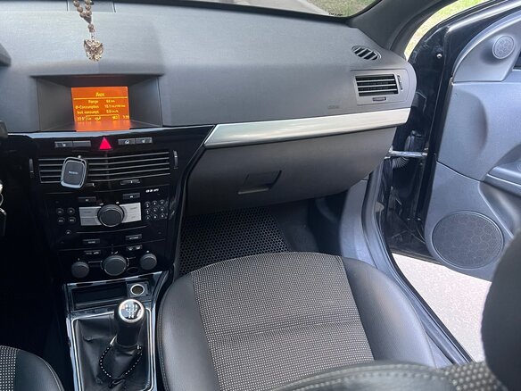 2010 Opel Astra GTC H Рестайлинг, чёрный, 740000 рублей - вид 14