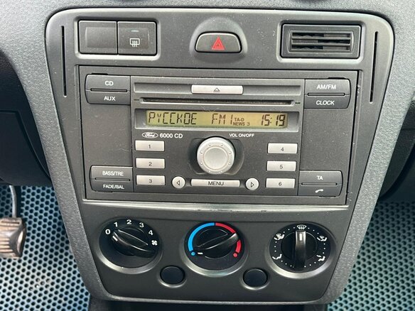2006 Ford Fusion I Рестайлинг, серебристый, 365000 рублей - вид 9
