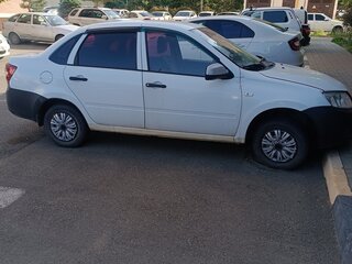 2014 Lada (ВАЗ) Granta I, белый, 220000 рублей, вид 2