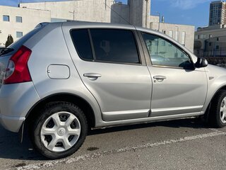 2012 Renault Sandero I, серебристый, 610000 рублей, вид 5