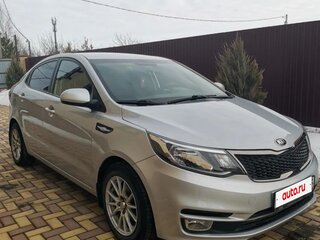 2016 Kia Rio III Рестайлинг, серебристый, 1100000 рублей, вид 3