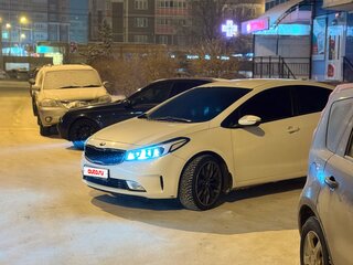 2018 Kia Cerato III Рестайлинг (Classic), белый, 1215000 рублей, вид 2