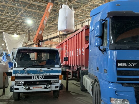 1990 Isuzu Forward (F-Series), синий, 2500000 рублей