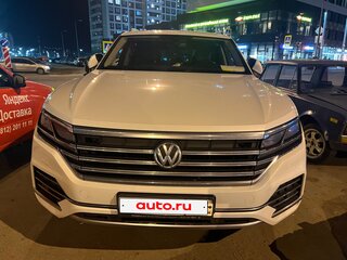 2019 Volkswagen Touareg III, белый, 4050000 рублей, вид 2