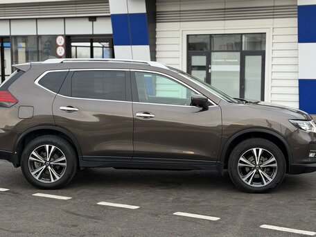 2021 Nissan X-Trail III Рестайлинг, коричневый, 2065000 рублей, вид 4