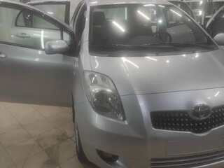 2007 Toyota Yaris Multimode II, серебристый, 650000 рублей, вид 4