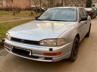 1993 Toyota Camry III (XV10), серебристый, 425000 рублей, вид 4