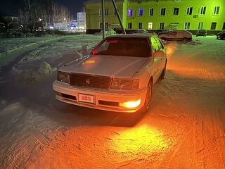 1997 Toyota Crown X (S150), белый, 650000 рублей, вид 2