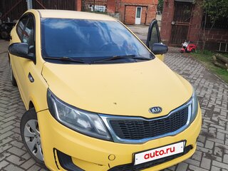 2013 Kia Rio III, жёлтый, 490000 рублей, вид 2