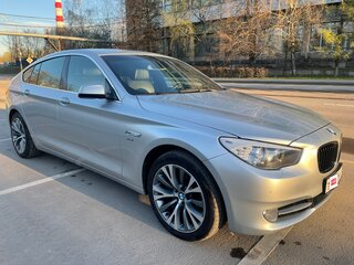 2010 BMW 5 серии Gran Turismo 530d xDrive VI (F10/F11/F07), серебристый, 1700000 рублей, вид 4