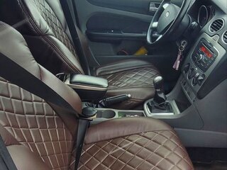 2010 Ford Focus II Рестайлинг, серебристый, 550000 рублей, вид 4