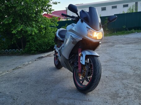 2006 Kawasaki ER-6F (Ninja 650R), серебристый, 360000 рублей, вид 2