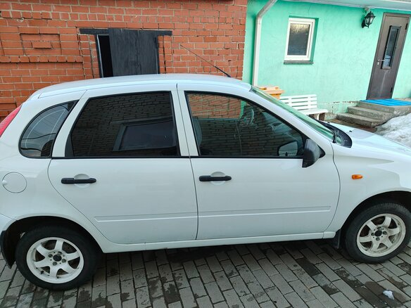2012 Lada (ВАЗ) Kalina I, белый, 270000 рублей - вид 2