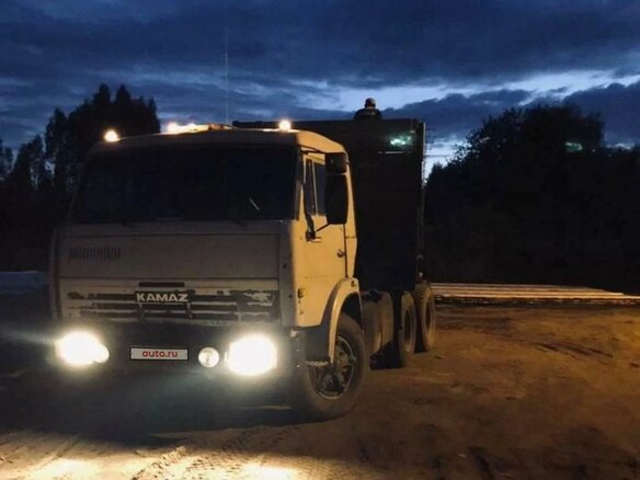 1990 КамАЗ 5410, серый, 550000 рублей - вид 1