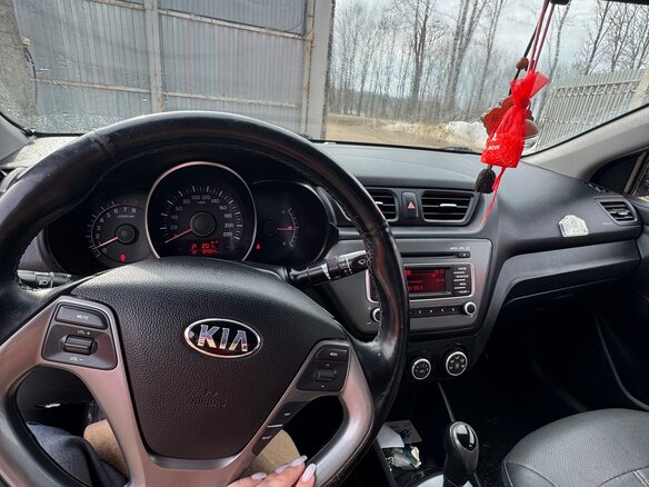 2016 Kia Rio III Рестайлинг, голубой, 1200000 рублей - вид 5