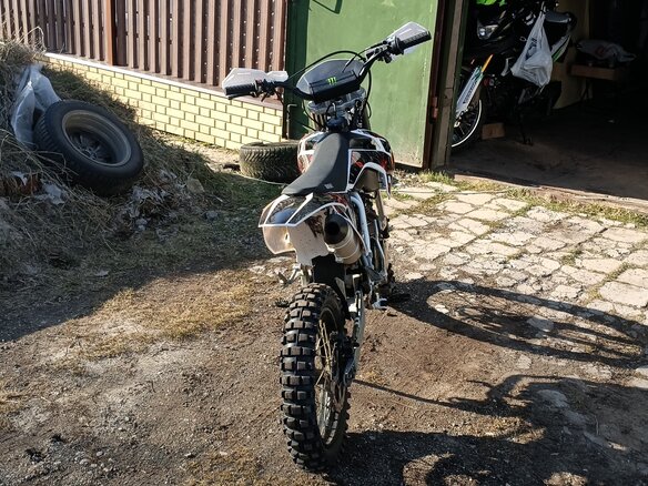 2020 BSE Z1, белый, 100000 рублей