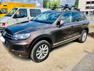 2013 Volkswagen Touareg II, коричневый, 2720000 рублей, вид 1