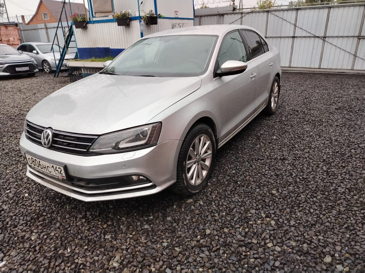 Открыть фотографии: Volkswagen Jetta VI Рестайлинг