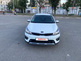 2019 Kia Rio X-Line IV, белый, 1600000 рублей, вид 3