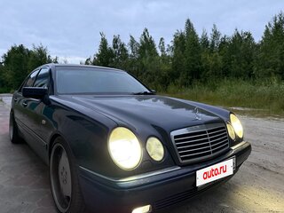 1999 Mercedes-Benz E-Класс 240 II (W210, S210) Рестайлинг, синий, 750000 рублей, вид 3