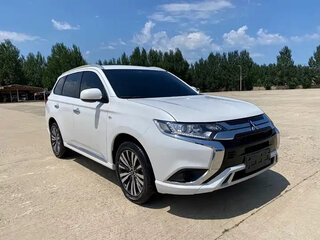 2021 Mitsubishi Outlander III Рестайлинг 3, белый, 1790500 рублей, вид 2